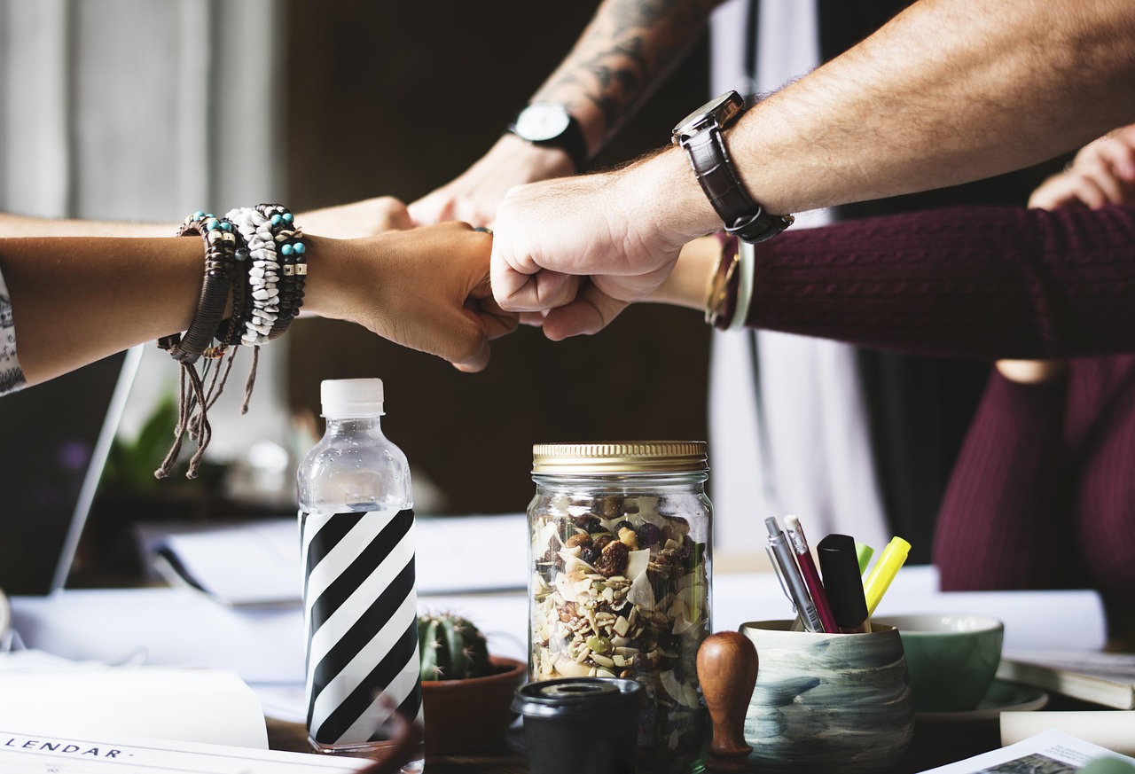 découvrez comment établir des partenariats solides et durables pour stimuler la croissance de votre entreprise et développer de nouvelles opportunités commerciales grâce à des collaborations stratégiques.