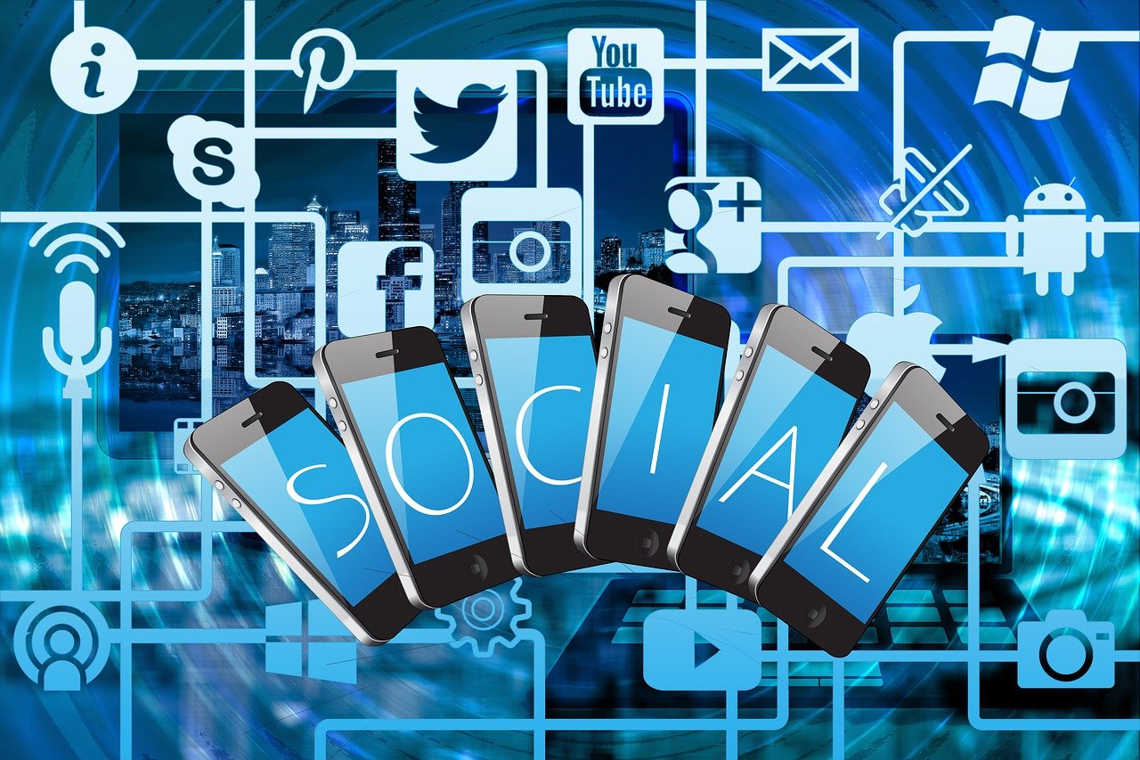 Quels services sociaux sont accessibles via le comité d’entreprise La Poste en 2025 ?