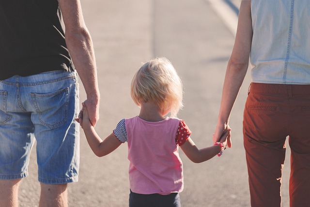pension alimentaire pour enfant majeur : peut-on la verser sans justificatif en 2025 ?