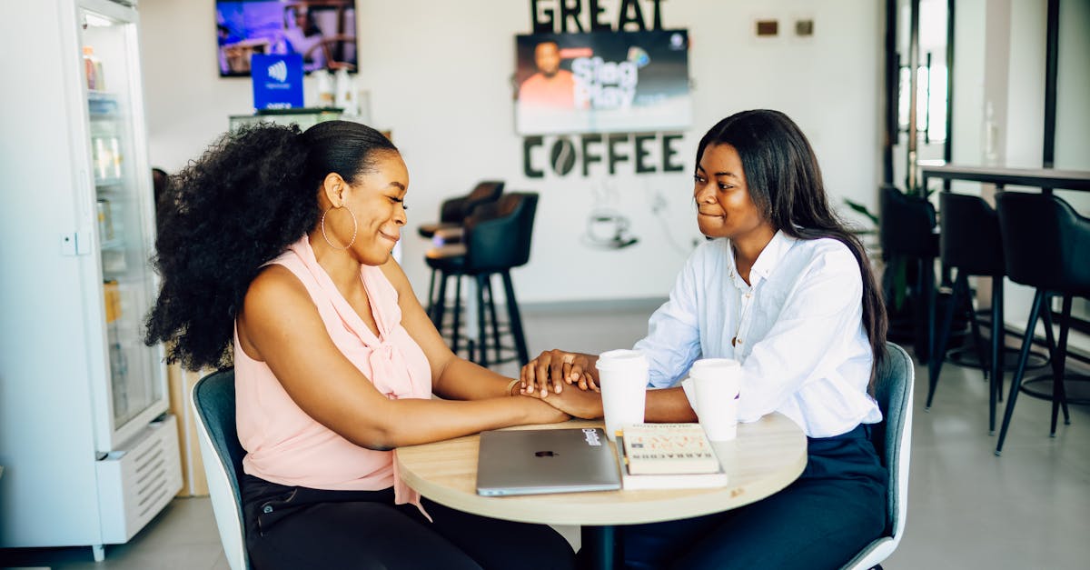 découvrez l'essence de l'entrepreneuriat : inspirez-vous des histoires d'innovateurs audacieux, apprenez les clés du succès et transformez vos idées en projets concrets pour exceller dans le monde des affaires.