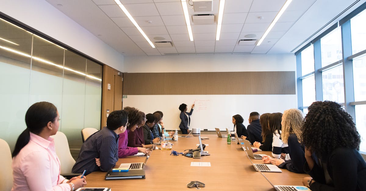 découvrez comment le business coaching peut transformer votre entreprise. apprenez à surmonter vos défis, optimiser vos stratégies et atteindre vos objectifs avec l'accompagnement d'un expert. boostez votre réussite professionnelle dès aujourd'hui!