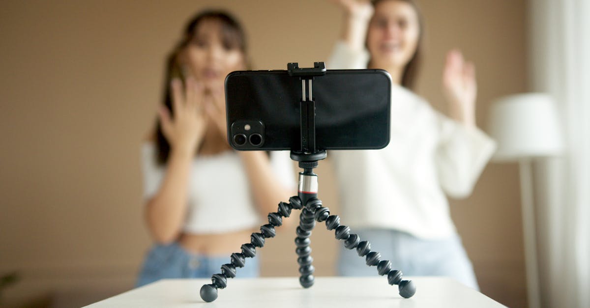 découvrez l'univers fascinant des influenceurs : leur impact sur les tendances, leur rôle sur les réseaux sociaux et comment ils peuvent transformer les marques en véritables histoires à succès.
