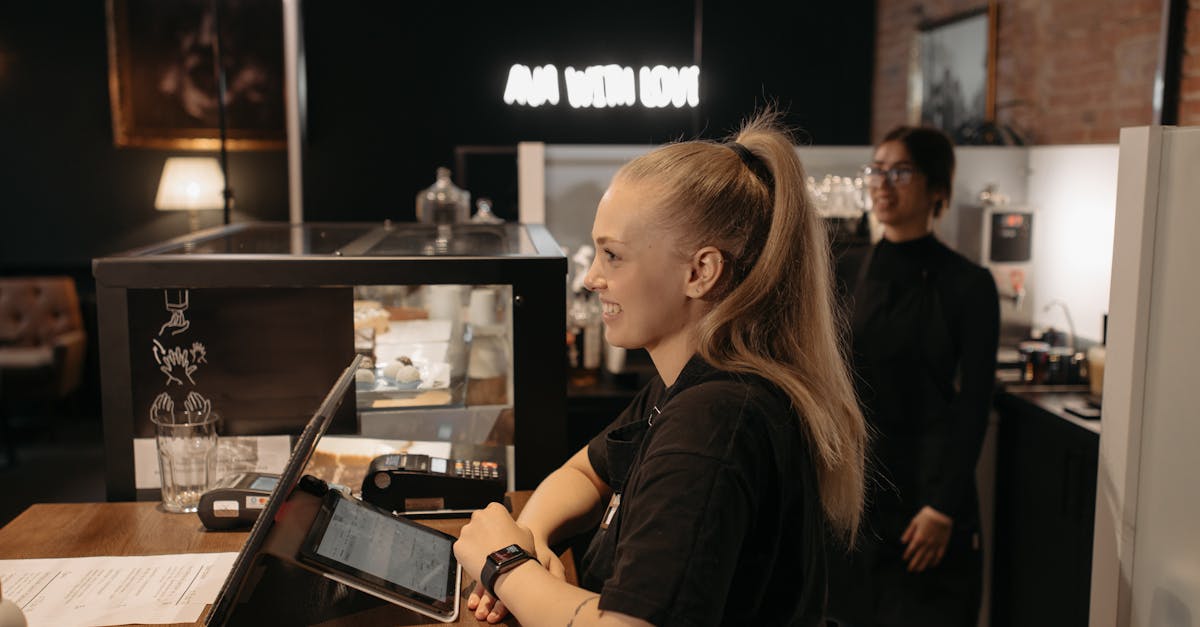 découvrez comment améliorer la satisfaction des employés dans votre entreprise. des conseils pratiques et des stratégies efficaces pour favoriser un environnement de travail positif et motivant.