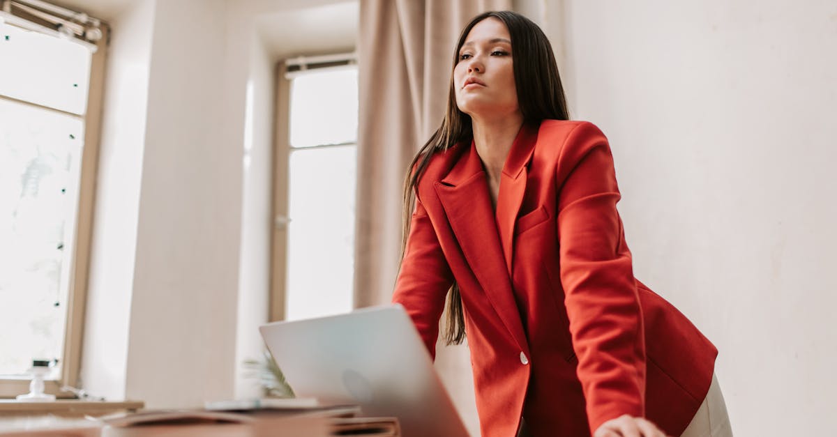 découvrez comment devenir un entrepreneur innovant en développant des idées novatrices, en surmontant les défis du marché et en transformant votre vision en succès. inspirez-vous des stratégies et des conseils pratiques pour faire la différence dans le monde des affaires.