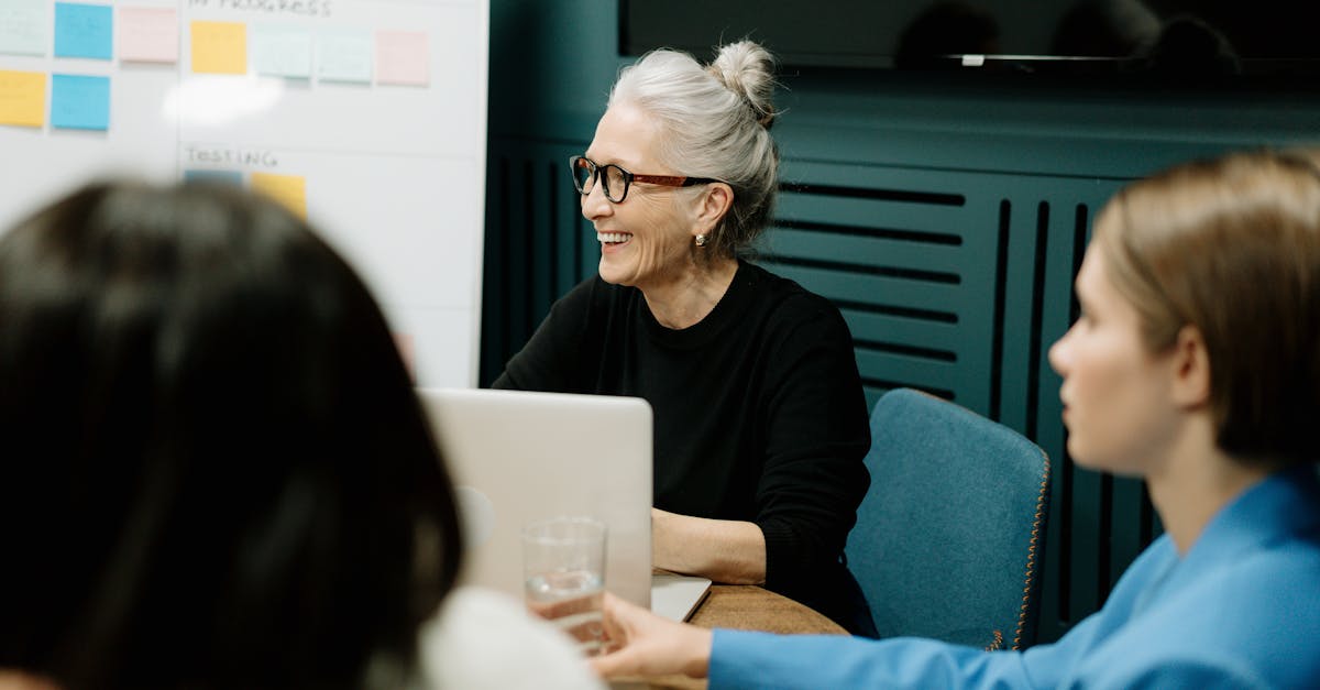 découvrez l'importance du mentorship pour le développement personnel et professionnel. apprenez comment un mentor peut guider vos choix de carrière, partager des expériences enrichissantes et vous aider à atteindre vos objectifs. explorez les bénéfices d'une relation de mentorship et comment elle peut transformer votre avenir.