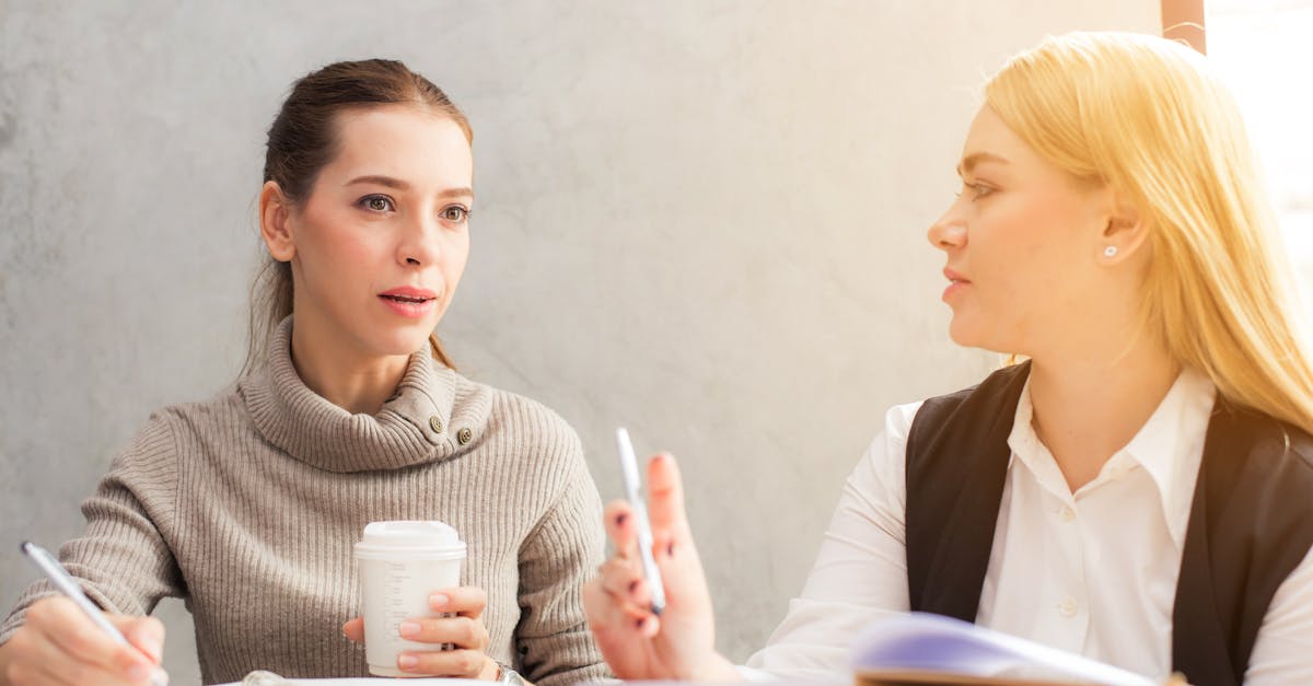 découvrez les clés d'une négociation réussie grâce à nos conseils d'experts. que ce soit dans un contexte professionnel ou personnel, apprenez à maîtriser l'art de la persuasion et à parvenir à des accords gagnant-gagnant.