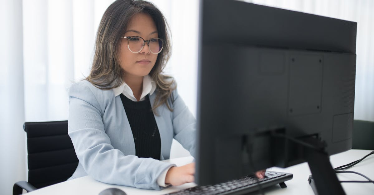 découvrez les principes fondamentaux des éthiques professionnelles et leur importance dans le monde du travail. apprenez comment adopter des comportements éthiques, renforcer la confiance au sein des équipes et favoriser un environnement de travail respectueux et responsable.