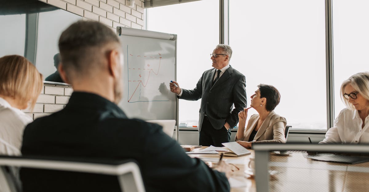 découvrez comment optimiser la collaboration au sein de votre équipe grâce à des outils innovants et des techniques efficaces. améliorez la communication, renforcez l'engagement et boostez la productivité collective pour atteindre vos objectifs.