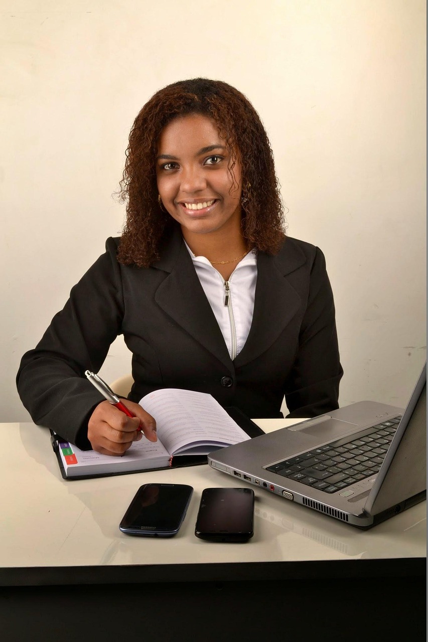 découvrez l'entrepreneuriat noir : succès, défis et conseils pour promouvoir la diversité et l'inclusion dans le monde des affaires. inspirez-vous du parcours de leaders noirs et trouvez les ressources adaptées à votre projet entrepreneurial.