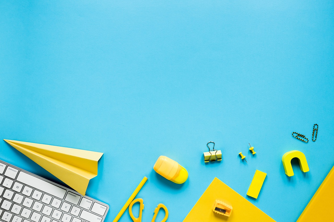 découvrez les raccourcis clavier indispensables pour gagner du temps et améliorer votre productivité sur ordinateur. guide pratique pour maîtriser efficacement les touches de votre clavier.