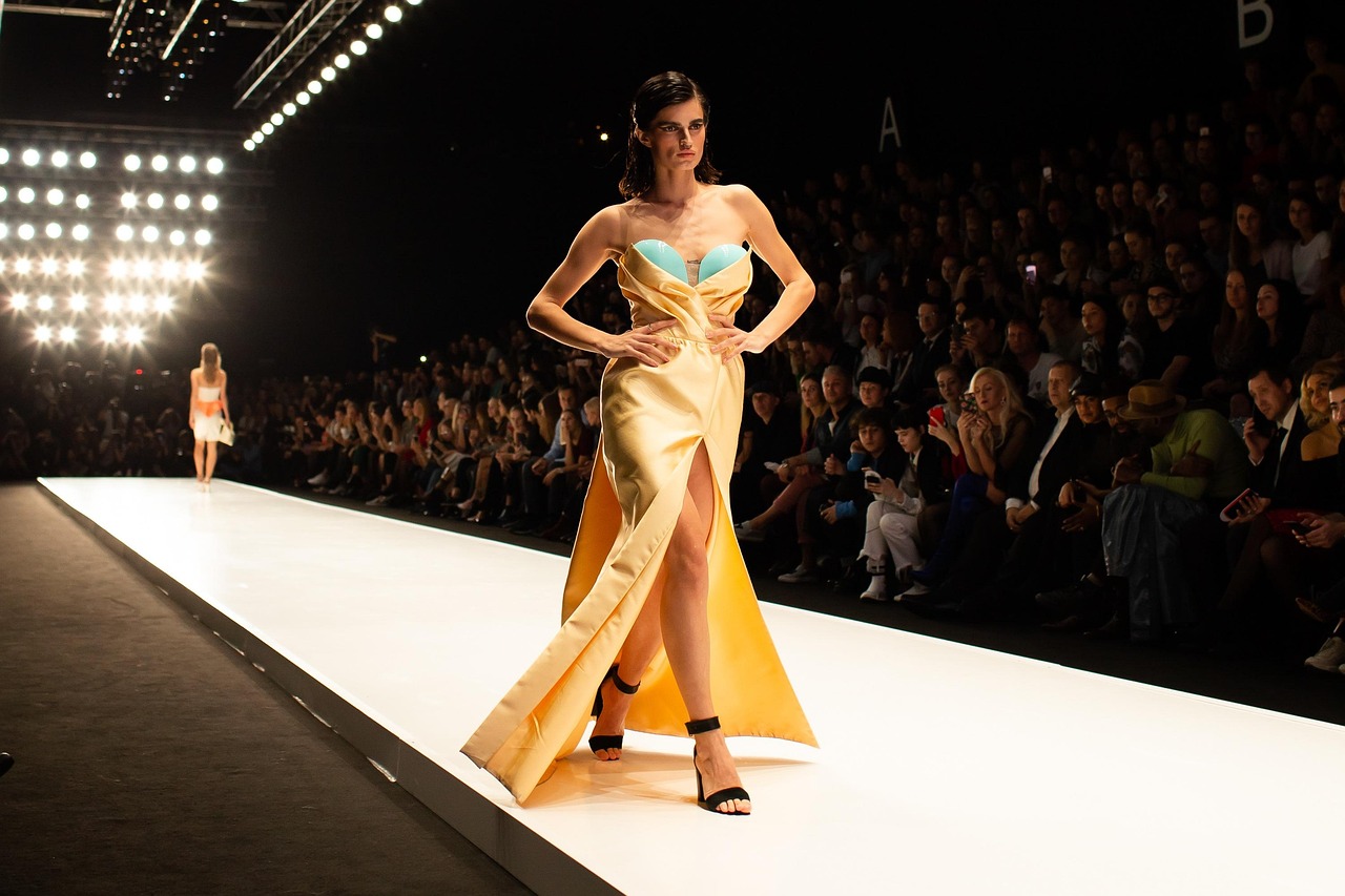découvrez le métier de fashion designer : inspiration, tendances, conseils et parcours pour réussir dans la mode et exprimer votre créativité à travers vos créations.