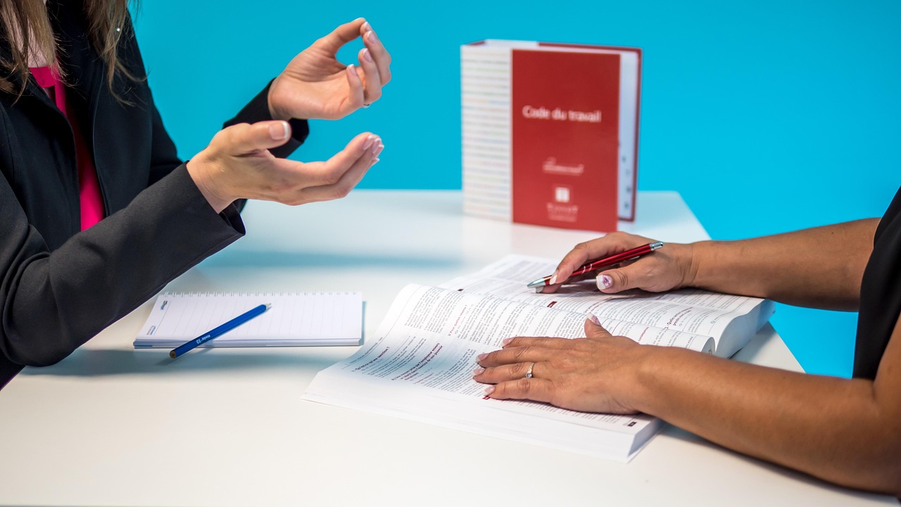 découvrez tout ce que vous devez savoir sur les lois du travail en france : droits des salariés, obligations des employeurs, contrats, temps de travail, licenciement et actualités juridiques.